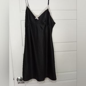 Gillian and O'Malley black satin slip dress with lace size large